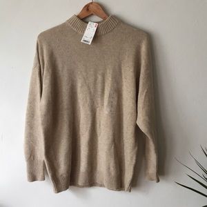 Wool crew neck pullover